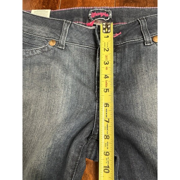 Wrangler Women’s Jeans Low Rise Boot Cut Bling Pockets  9/10 X 30 NWT - Picture 8 of 11